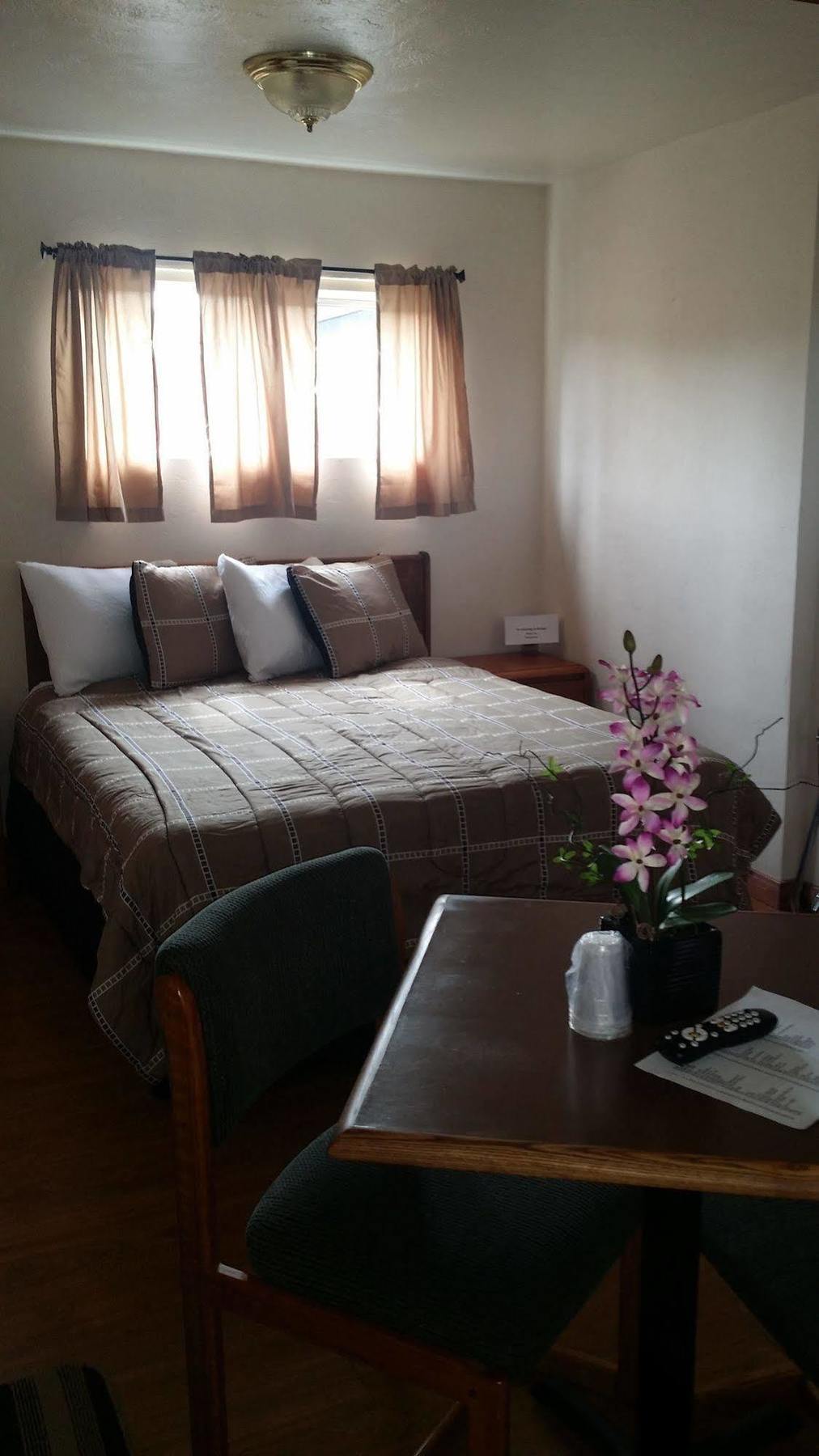 Terrace Motel คูสเบย์ ภายนอก รูปภาพ