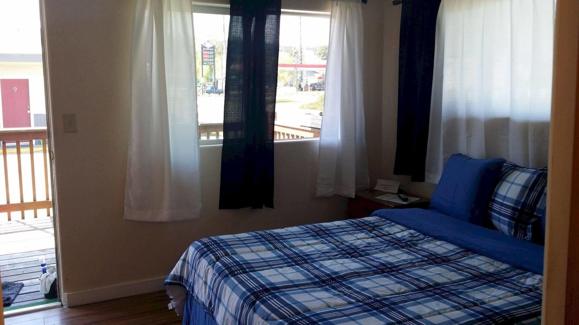Terrace Motel คูสเบย์ ภายนอก รูปภาพ