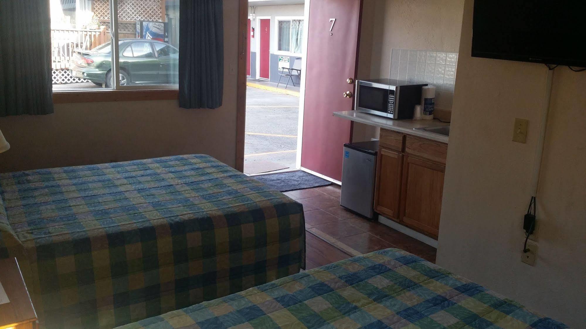 Terrace Motel คูสเบย์ ภายนอก รูปภาพ