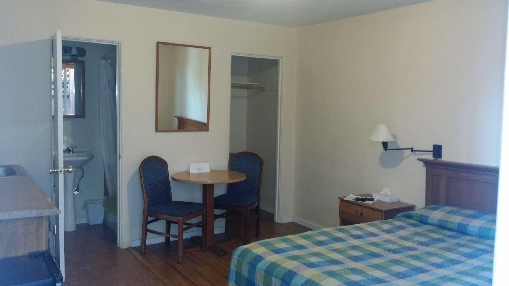 Terrace Motel คูสเบย์ ภายนอก รูปภาพ